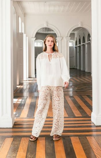 BLUSA JADE OFF COM DOURADO